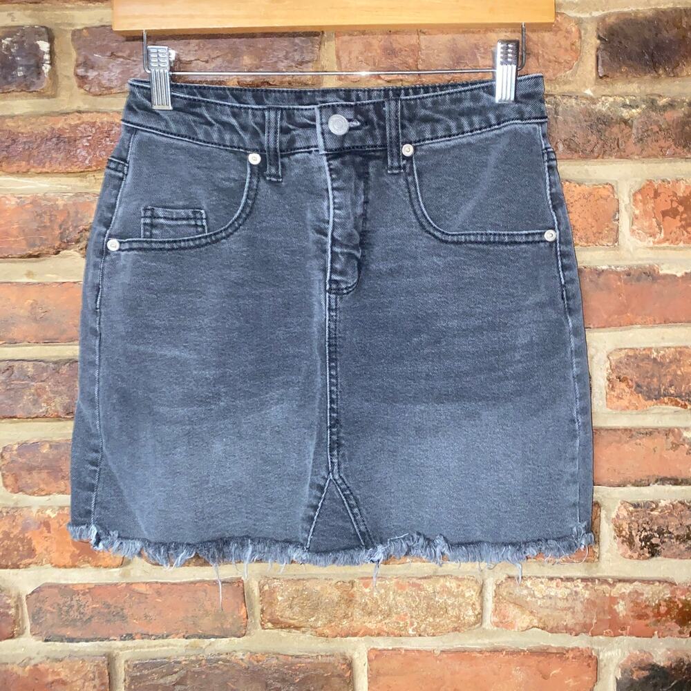 Wild Fable Black Wash Denim Cut-Off Raw Hem Mini Jean Skirt Women's Size 4
